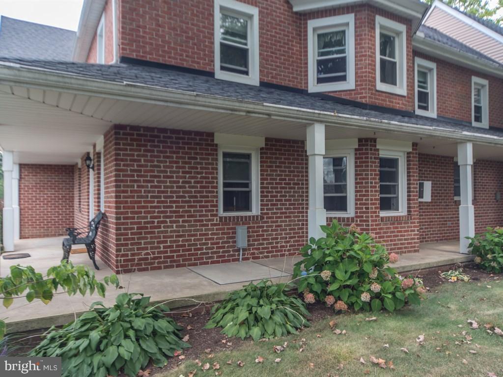 1513 Picnic Grove Road Manheim, PA 17545 - Photo 5 of 58