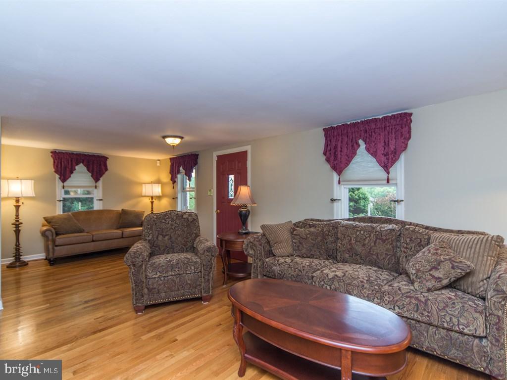 1513 Picnic Grove Road Manheim, PA 17545 - Photo 7 of 58