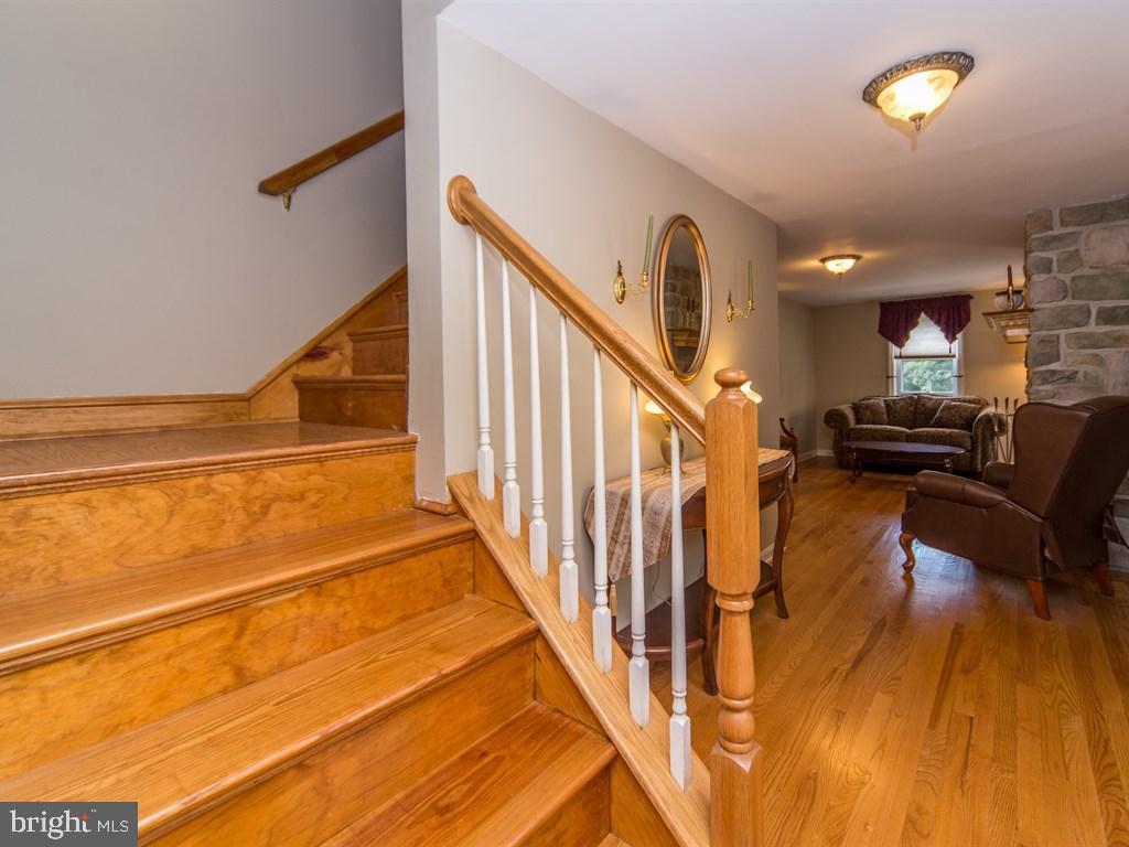 1513 Picnic Grove Road Manheim, PA 17545 - Photo 10 of 58