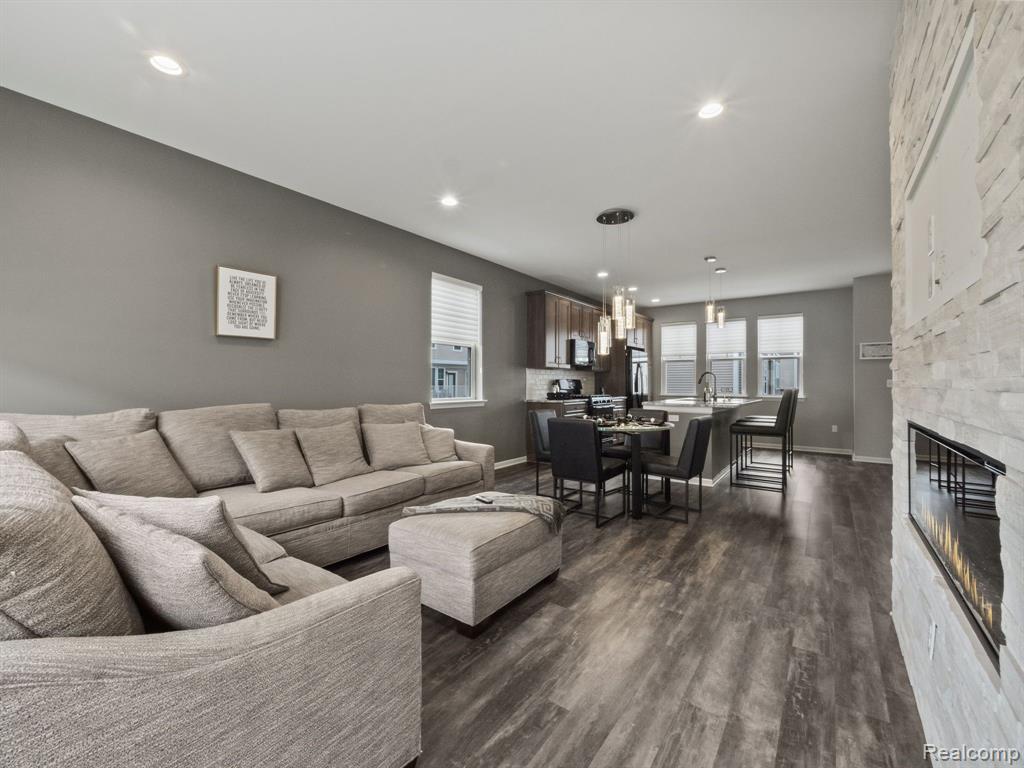 2500 Normandy Road, Unit 41 Royal Oak, MI 48073 - Photo 9 of 27 Gallery Image 9