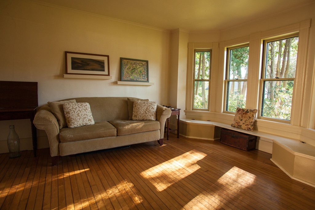 127 Shelburne Road Greenfield, MA 01301 - Photo 9 of 28 Gallery Image 9