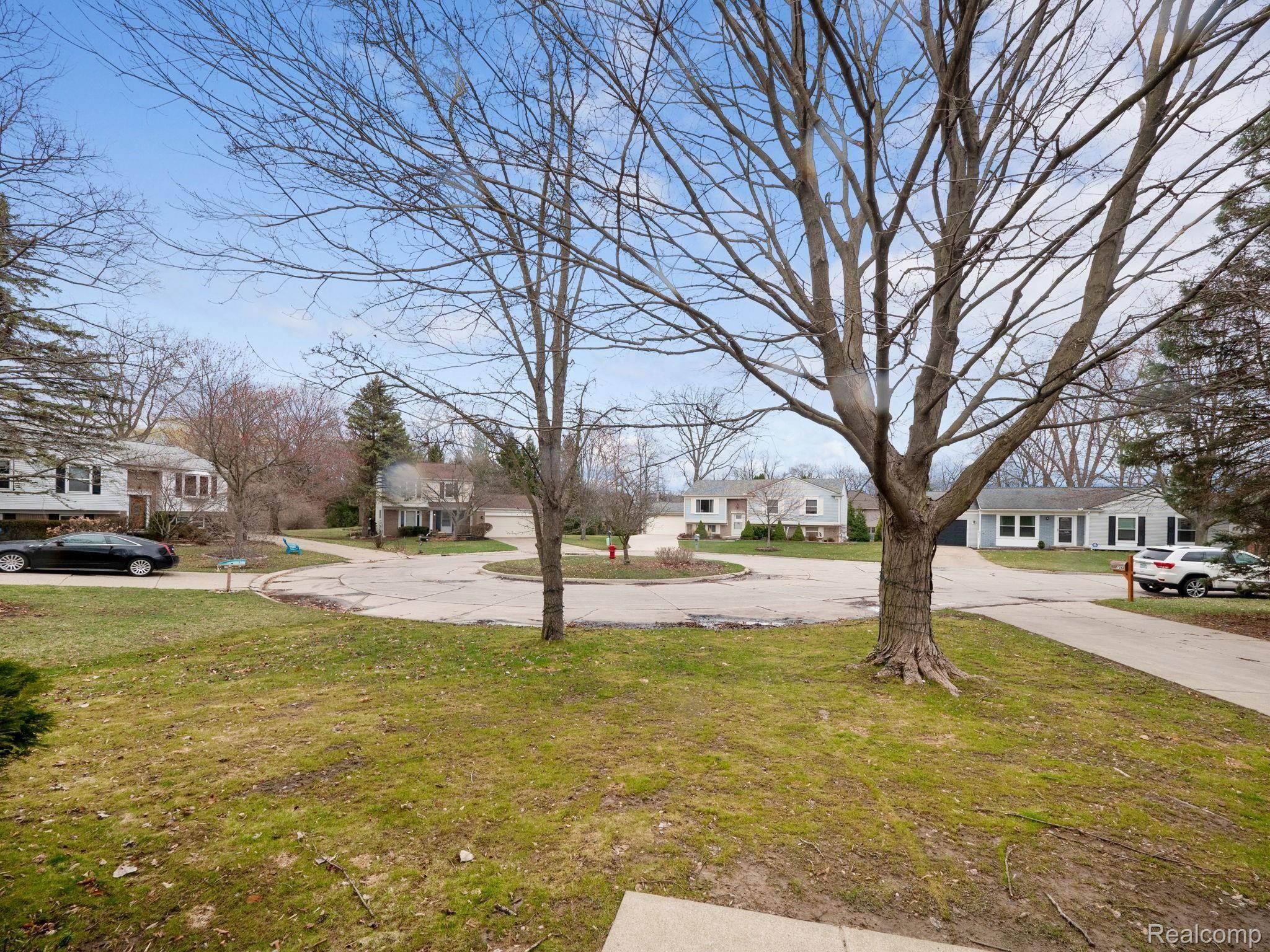 736 Kirkton Court Rochester, MI 48307 - Photo 42 of 48 picture from front of home of cul-de-sac
