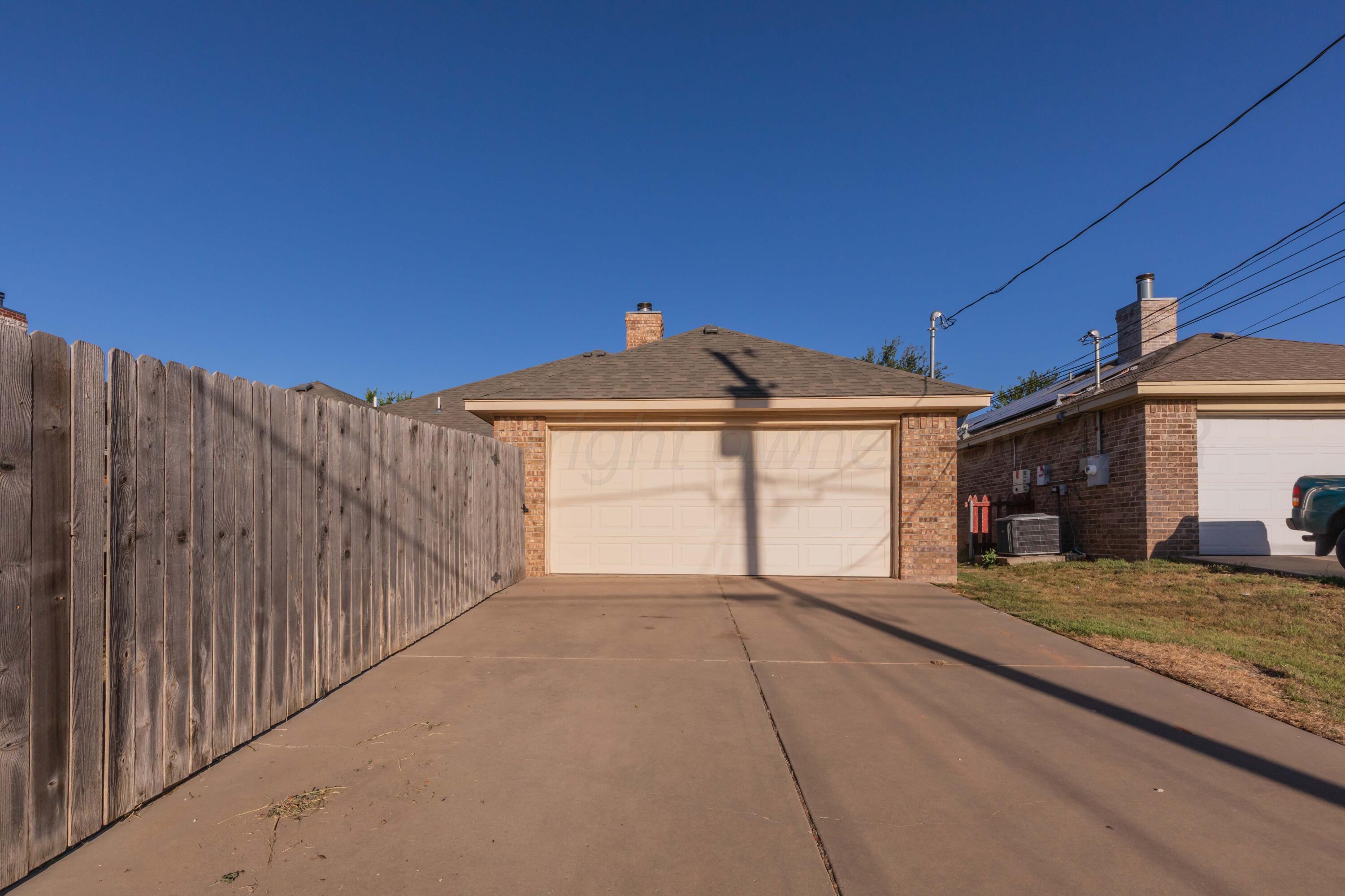 4207 Ross Street Amarillo, TX 79118 - Photo 39 of 40 GARAGE