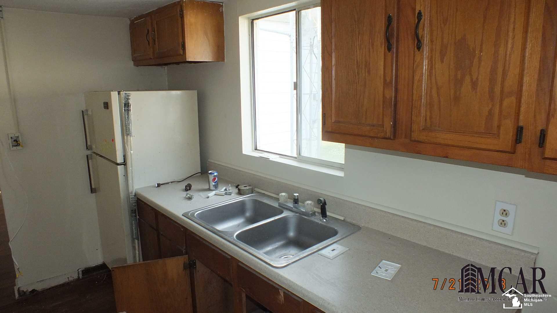 2047 East Erie Road Erie, MI 48133 - Photo 4 of 8