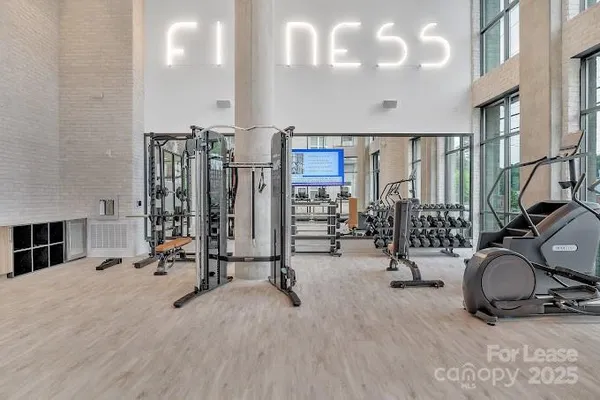 $2,628 | 2020 West Morehead Street, Unit 5G, Charlotte, NC 28208