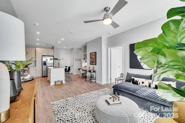 $2,628 | 2020 West Morehead Street, Unit 5G, Charlotte, NC 28208