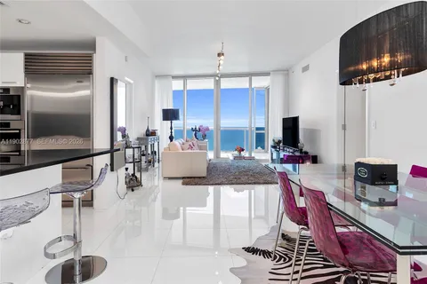 $2,448,000 | 17121 Collins Avenue, Unit 2906, Sunny Isles Beach, FL 33160