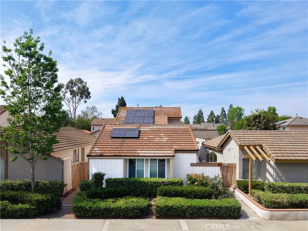 $1,245,000 | 27 Tangerine, Irvine, CA 92618