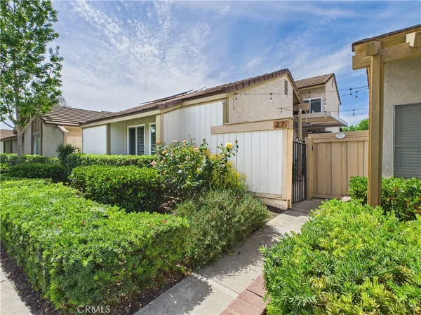 $1,245,000 | 27 Tangerine, Irvine, CA 92618