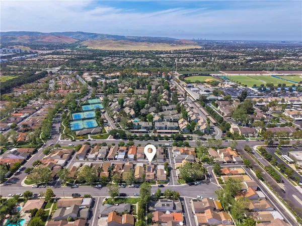 $1,245,000 | 27 Tangerine, Irvine, CA 92618