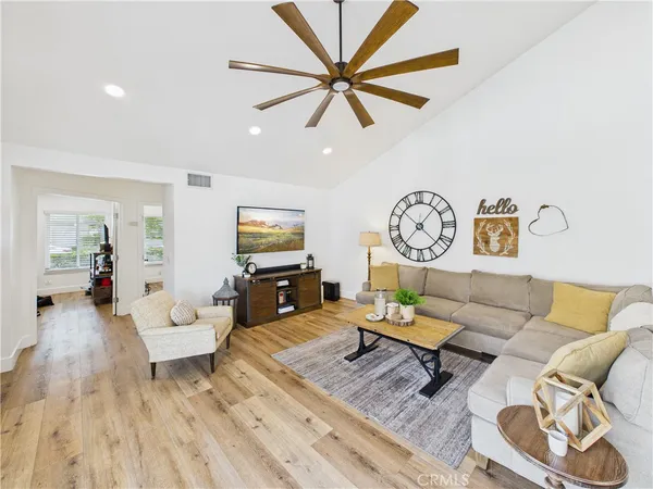 $1,245,000 | 27 Tangerine, Irvine, CA 92618