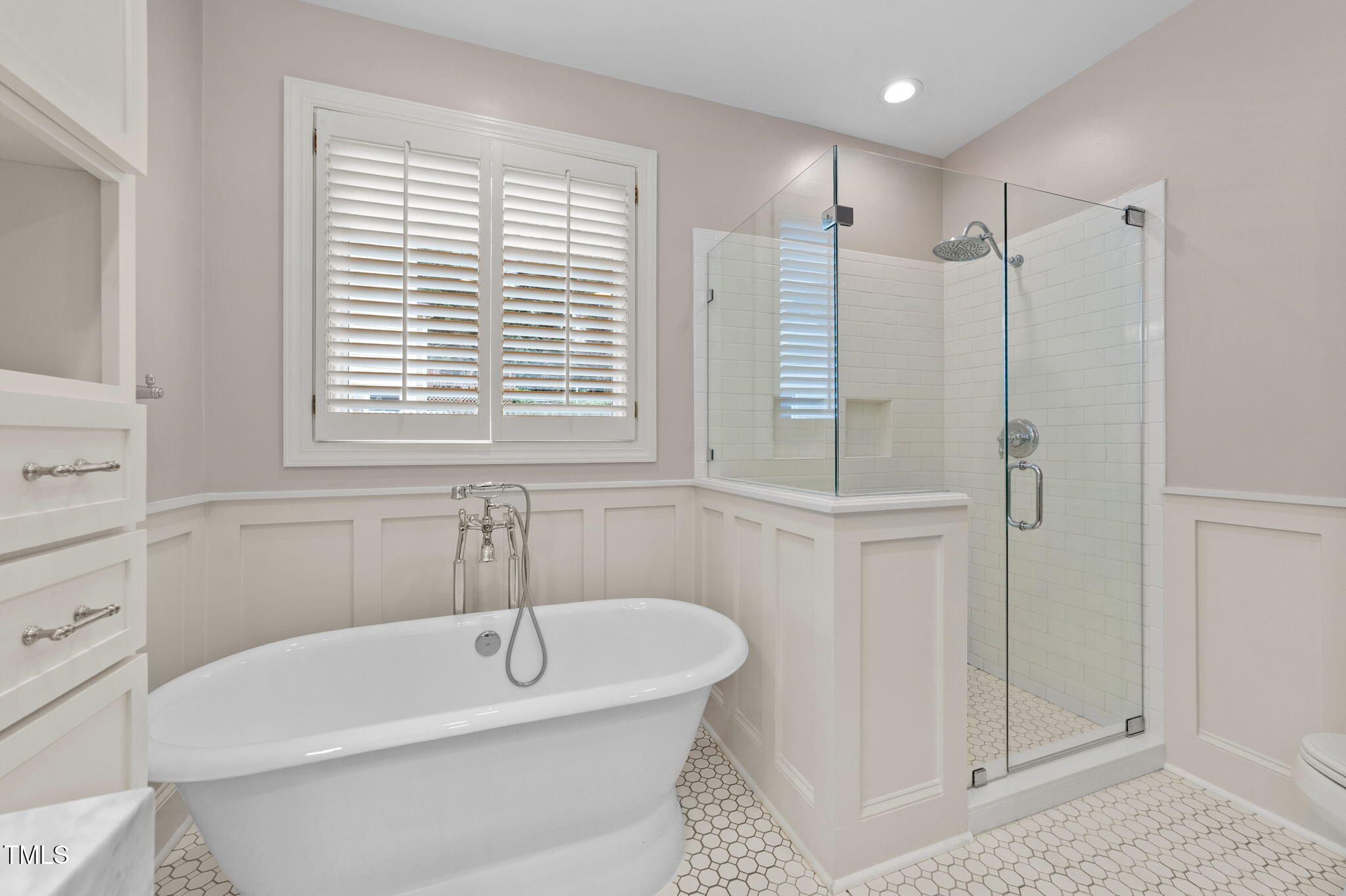 2613 Hawtree Drive Raleigh, NC 27613 - Photo 5 of 47 35-web-or-mls-VB4A8420
