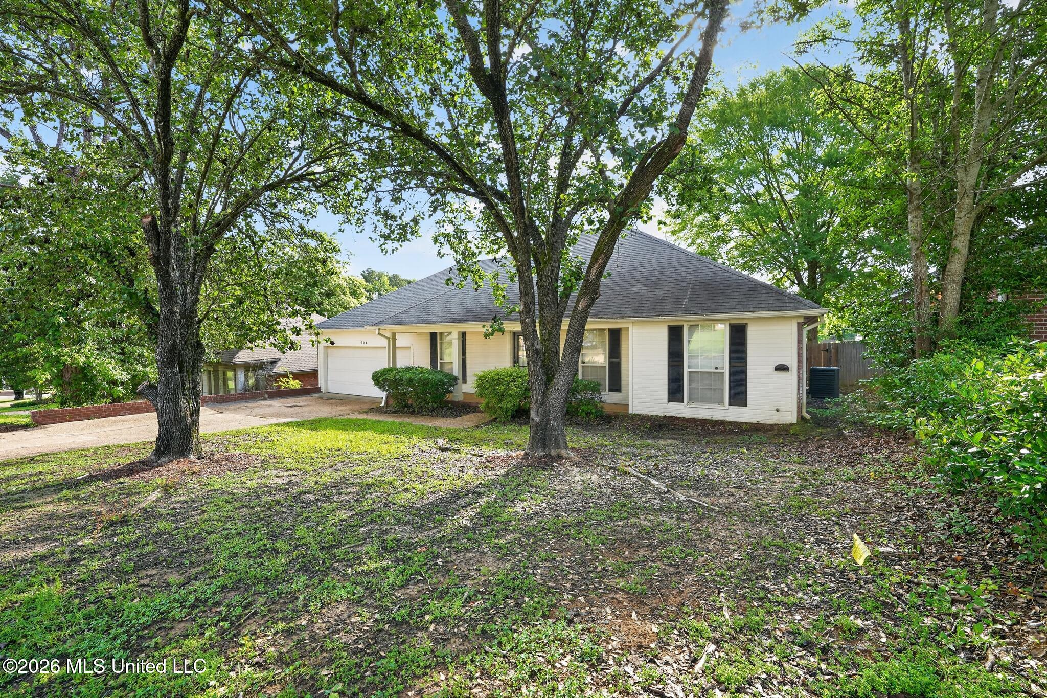 704 Dunleith Lane Ridgeland, MS 39157 - Photo 2 of 15 02_704_Dunleith_Ln-Exterior-7636