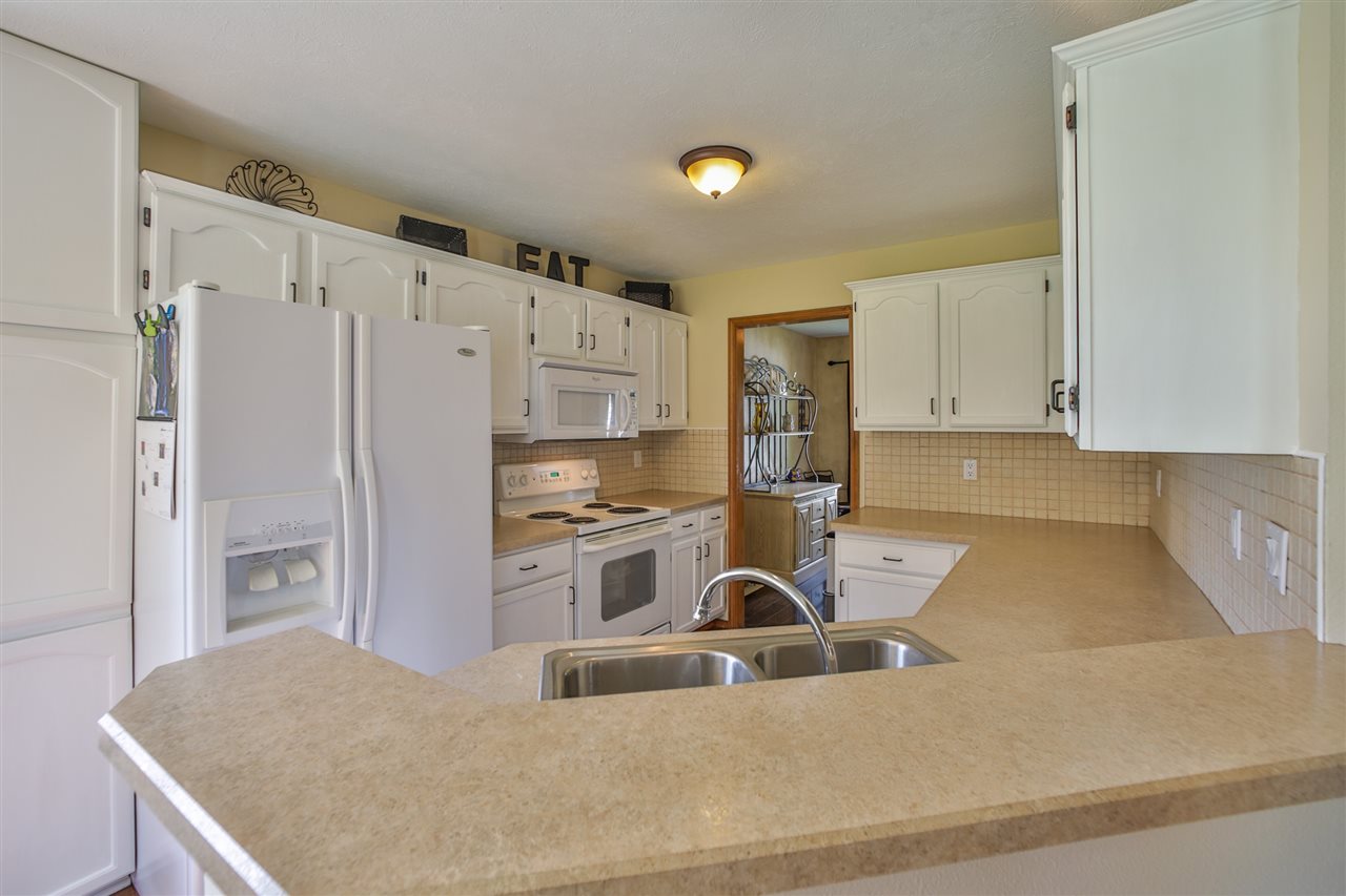 21916 North Yale Road Colbert, WA 99005 - Photo 2 of 20