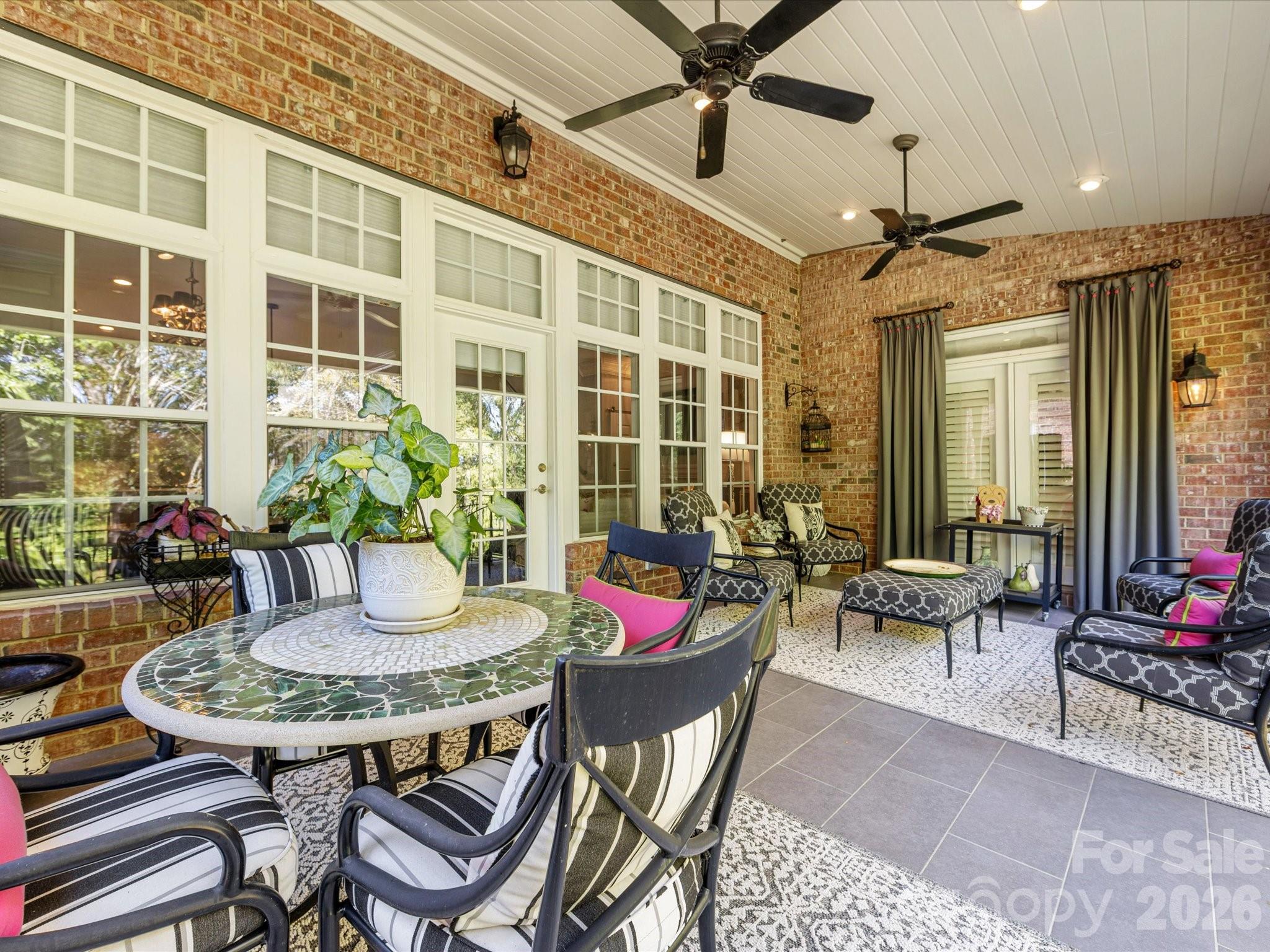 6525 Wakehurst Road Charlotte, NC 28226 - Photo 3 of 42 Gallery Image 3