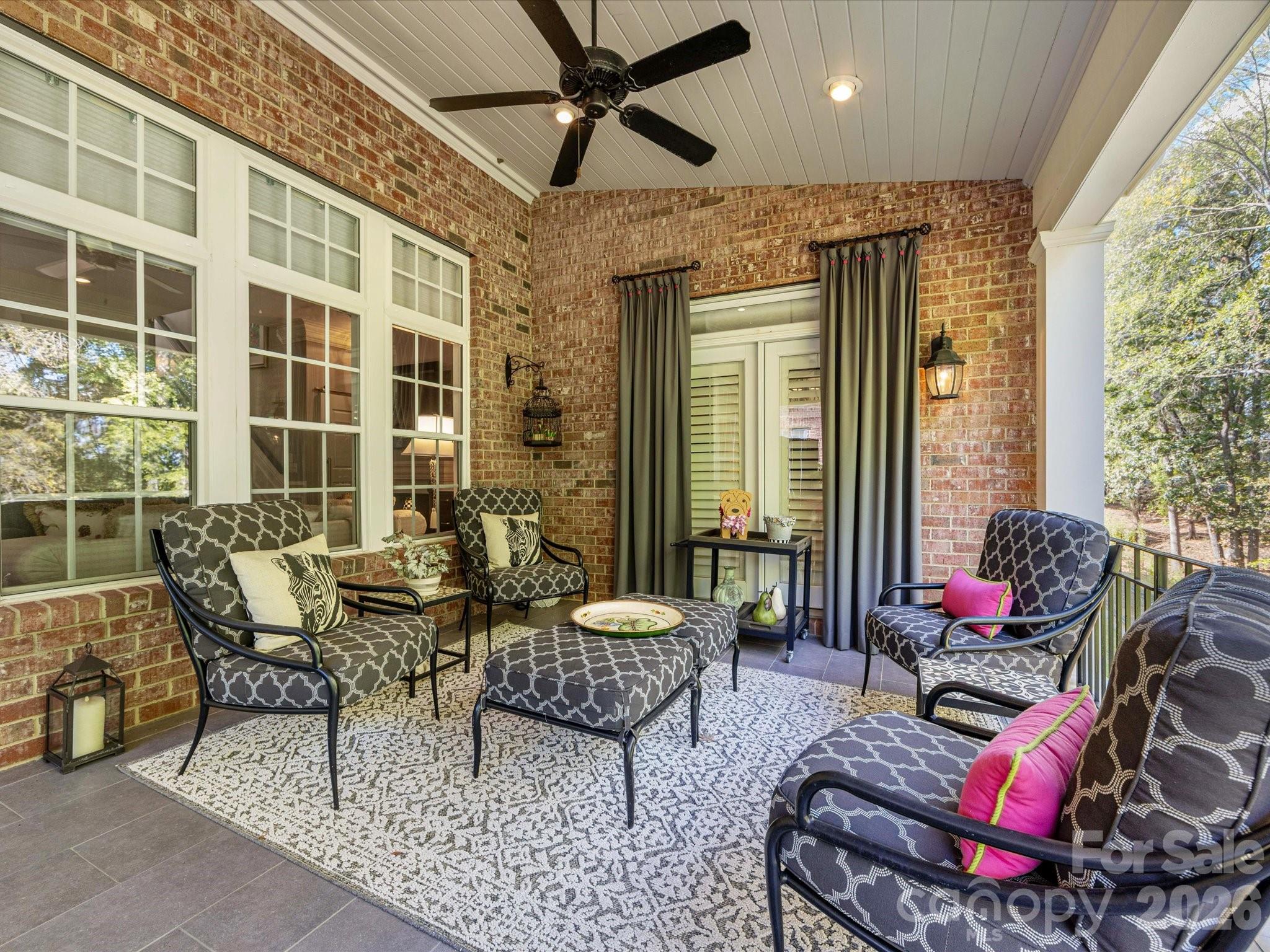 6525 Wakehurst Road Charlotte, NC 28226 - Photo 4 of 42 Gallery Image 4