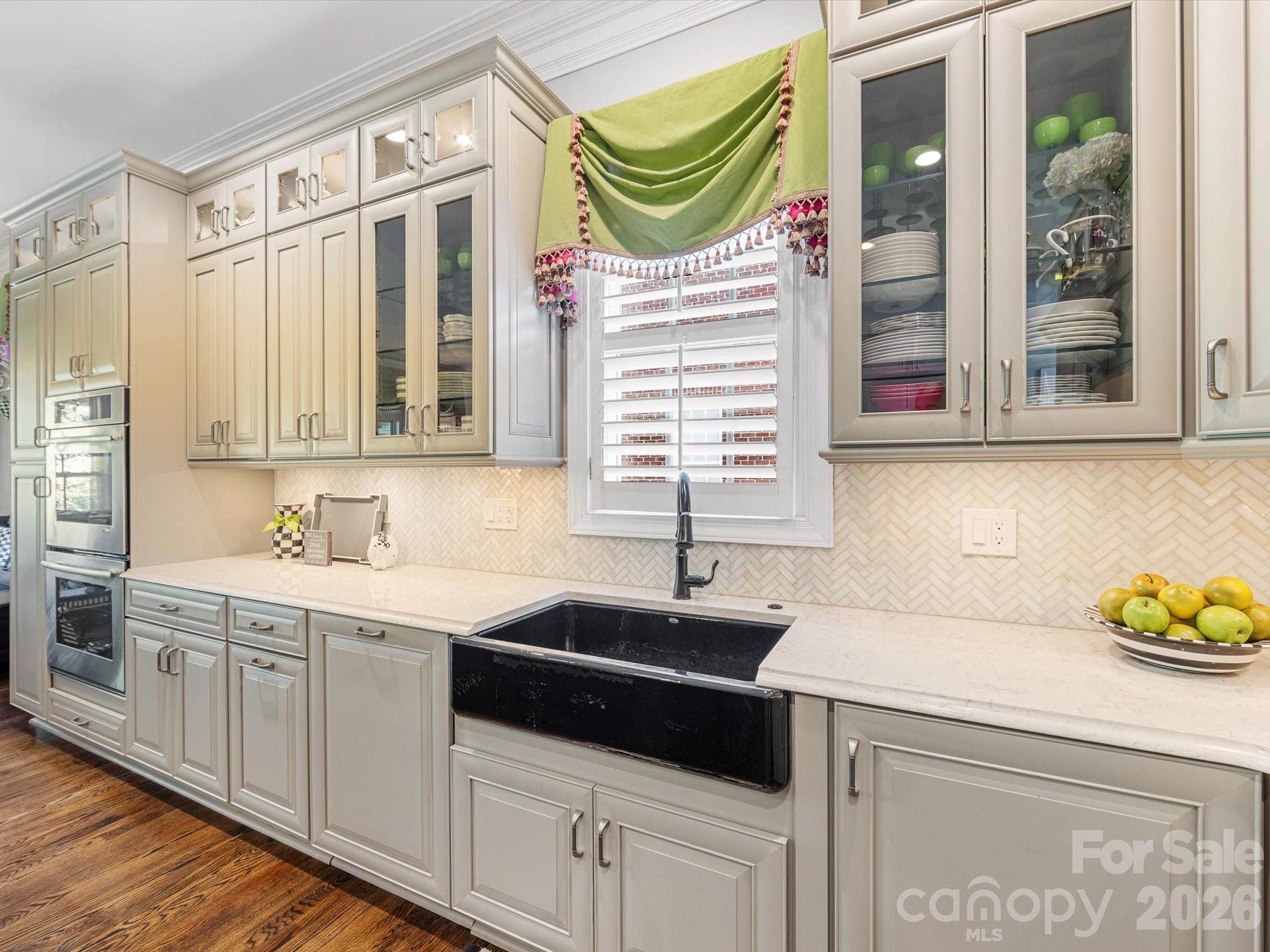 6525 Wakehurst Road Charlotte, NC 28226 - Photo 8 of 42 Gallery Image 8
