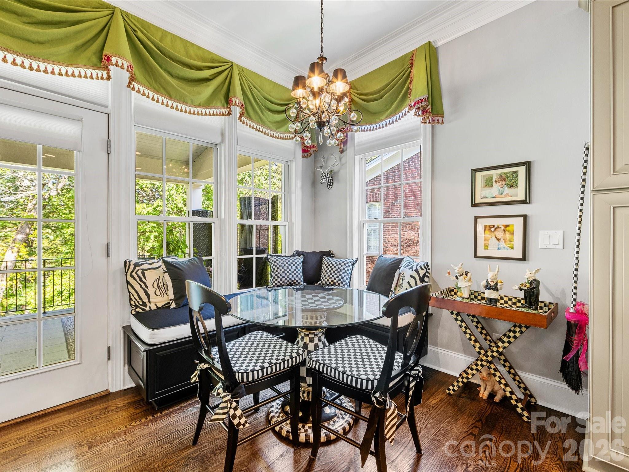 6525 Wakehurst Road Charlotte, NC 28226 - Photo 9 of 42 Gallery Image 9