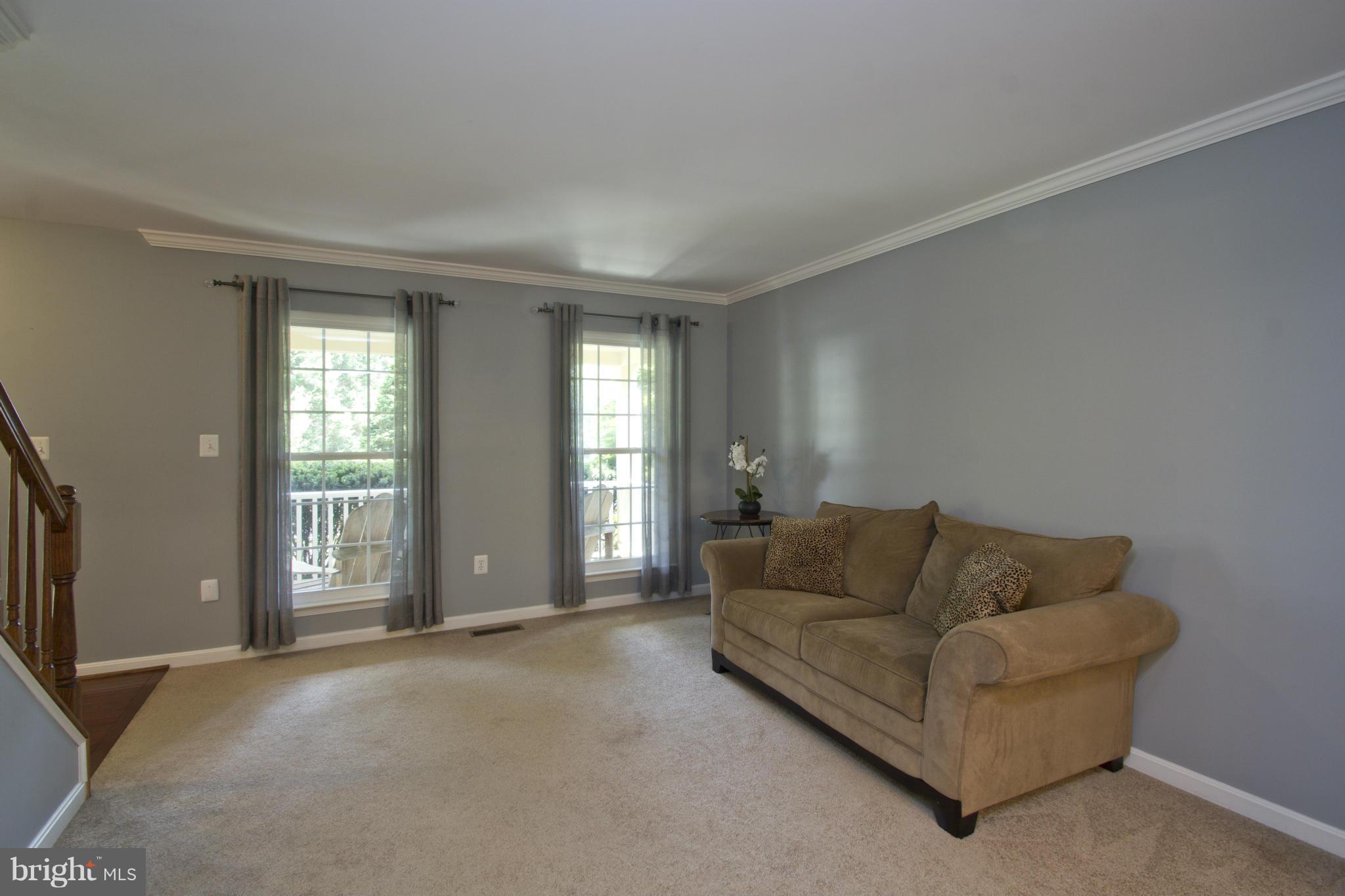 1531 Fenway Road Crofton, MD 21114 - Photo 4 of 30 Living Room