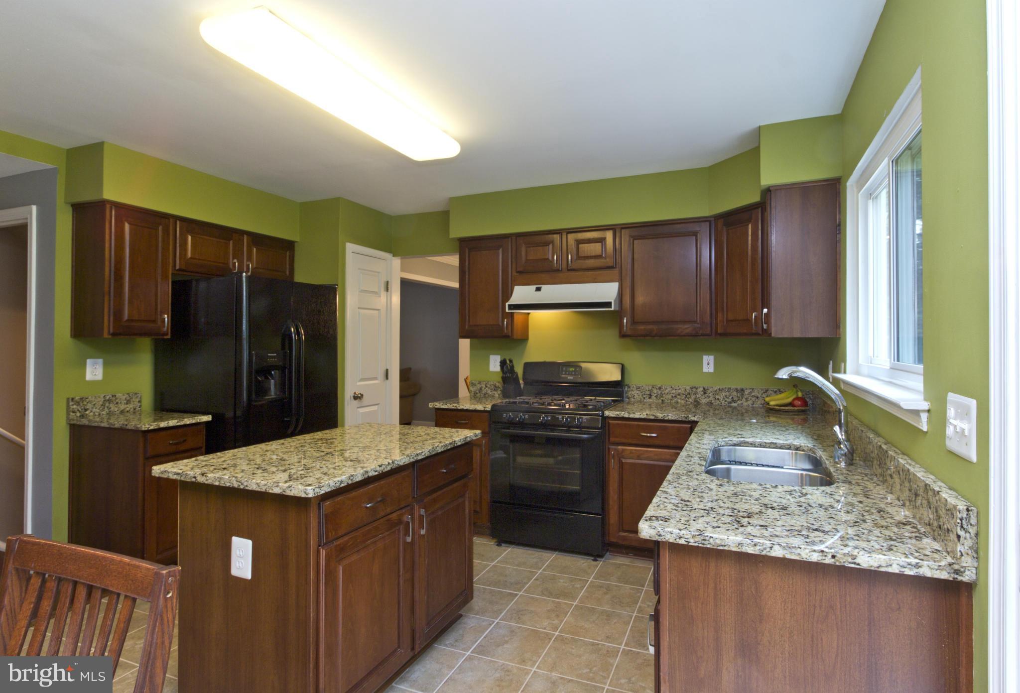 1531 Fenway Road Crofton, MD 21114 - Photo 8 of 30 Kitchen