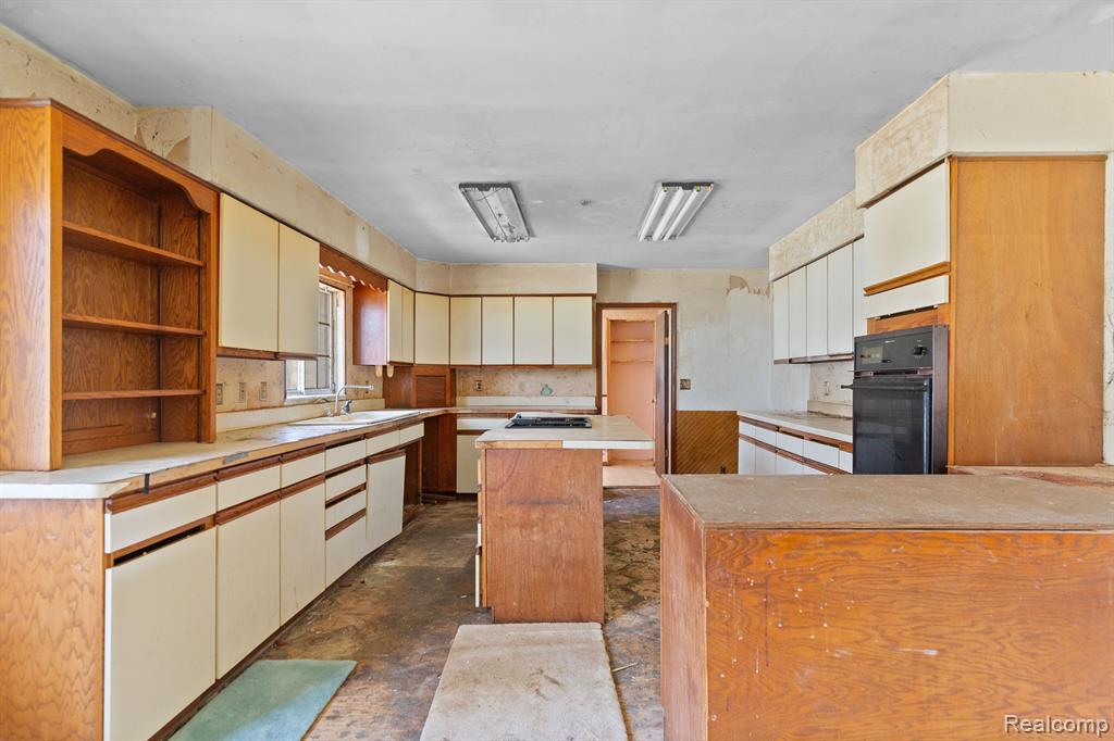 2975 Hadden Road Rochester, MI 48306 - Photo 9 of 52