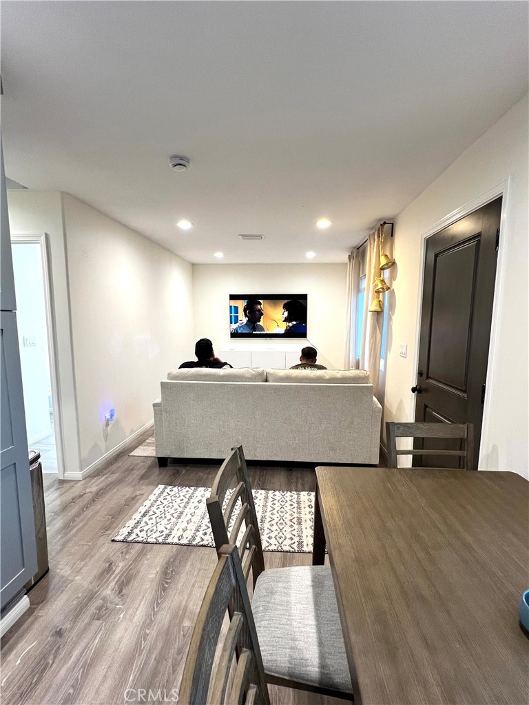 14080 Mohawk Road Apple Valley, CA 92307 - Photo 3 of 10 Family room