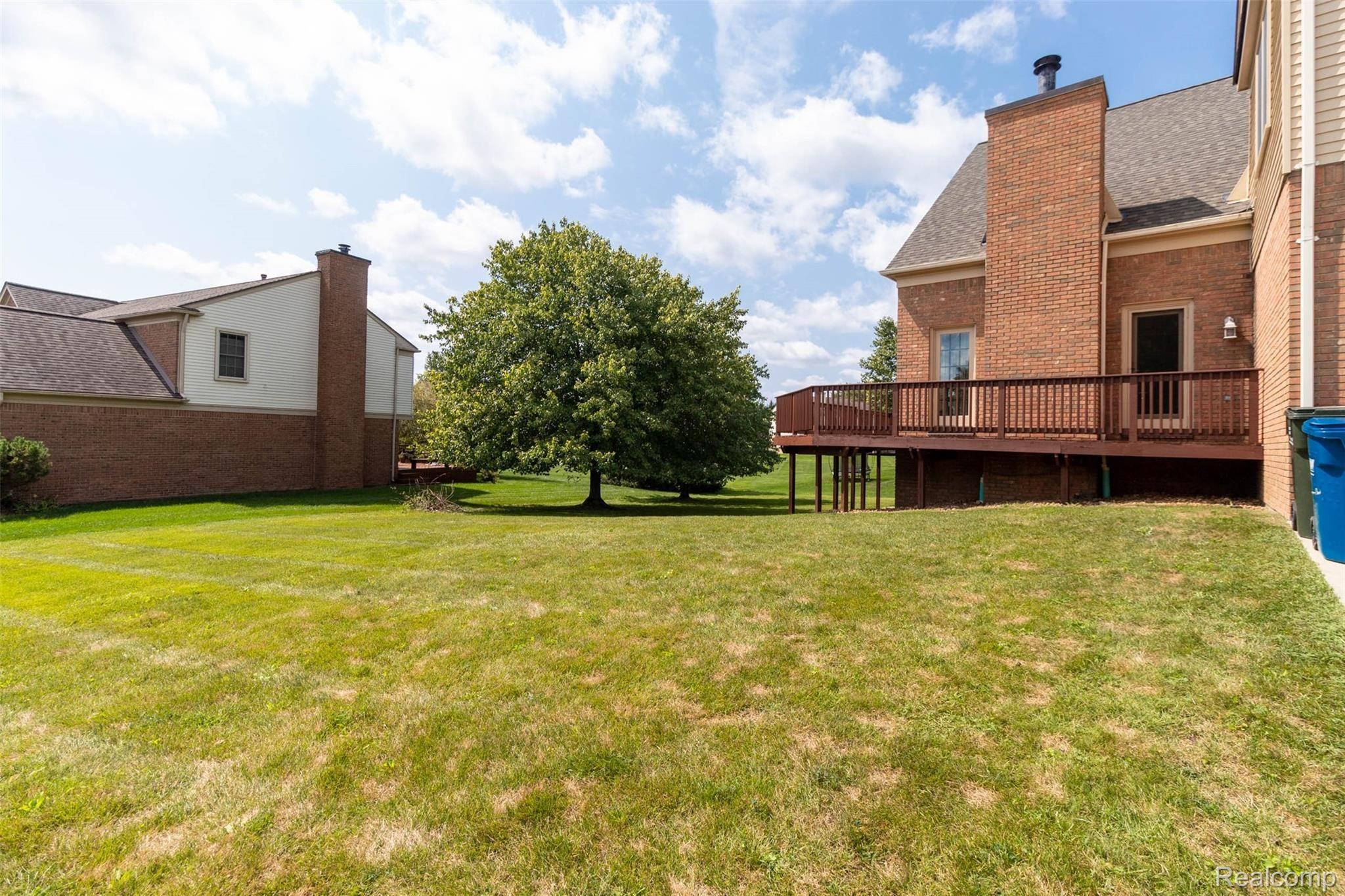 2399 Pleasant View Drive Rochester, MI 48306 - Photo 53 of 57 yard (1).jpg