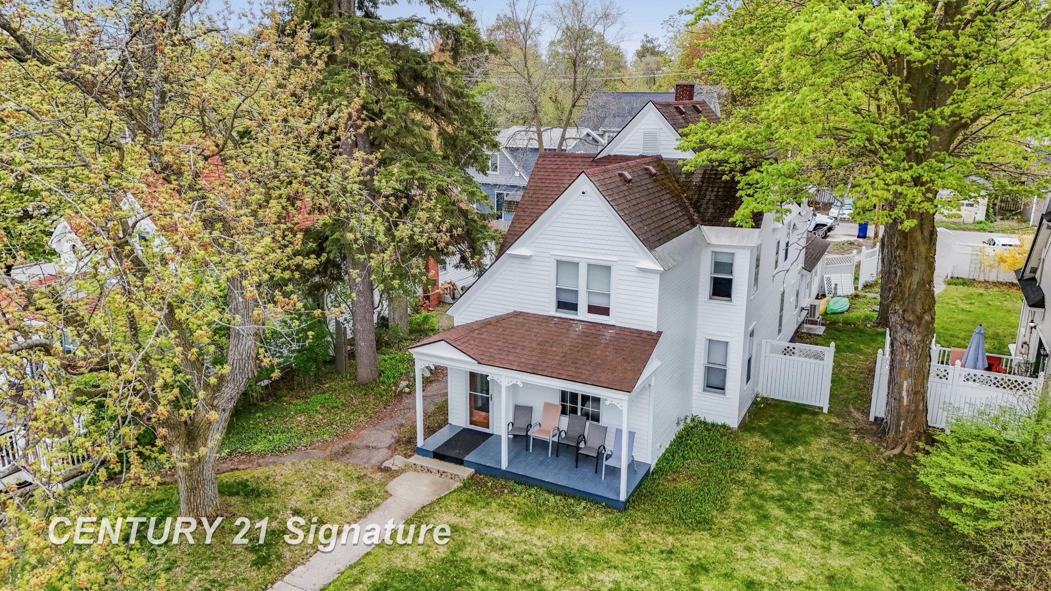 607 West Front Street Traverse City, MI 49684 - Photo 1 of 43