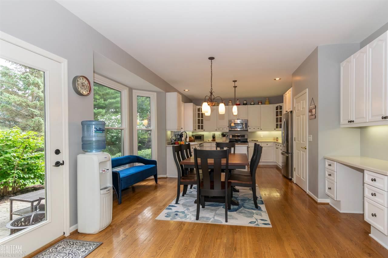 1052 Chesapeake Rochester Hills, MI 48307 - Photo 12 of 54