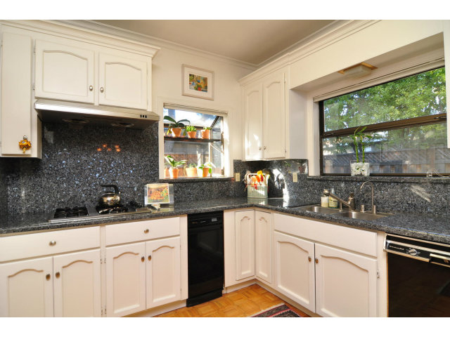 55 Roberts Road, Unit C Los Gatos, CA 95032 - Photo 6 of 18 Gallery Image 6