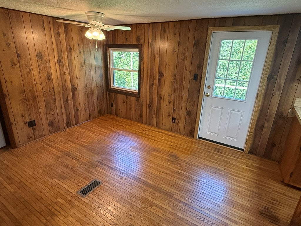 1269 Crown Ridge Road Galax, VA 24333 - Photo 7 of 20 Gallery Image 7