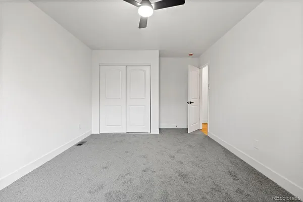 an empty room with an entryway