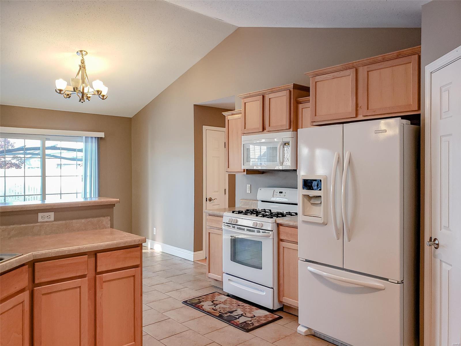 714 Wheatfield Road O'Fallon, IL 62269 - Photo 11 of 33
