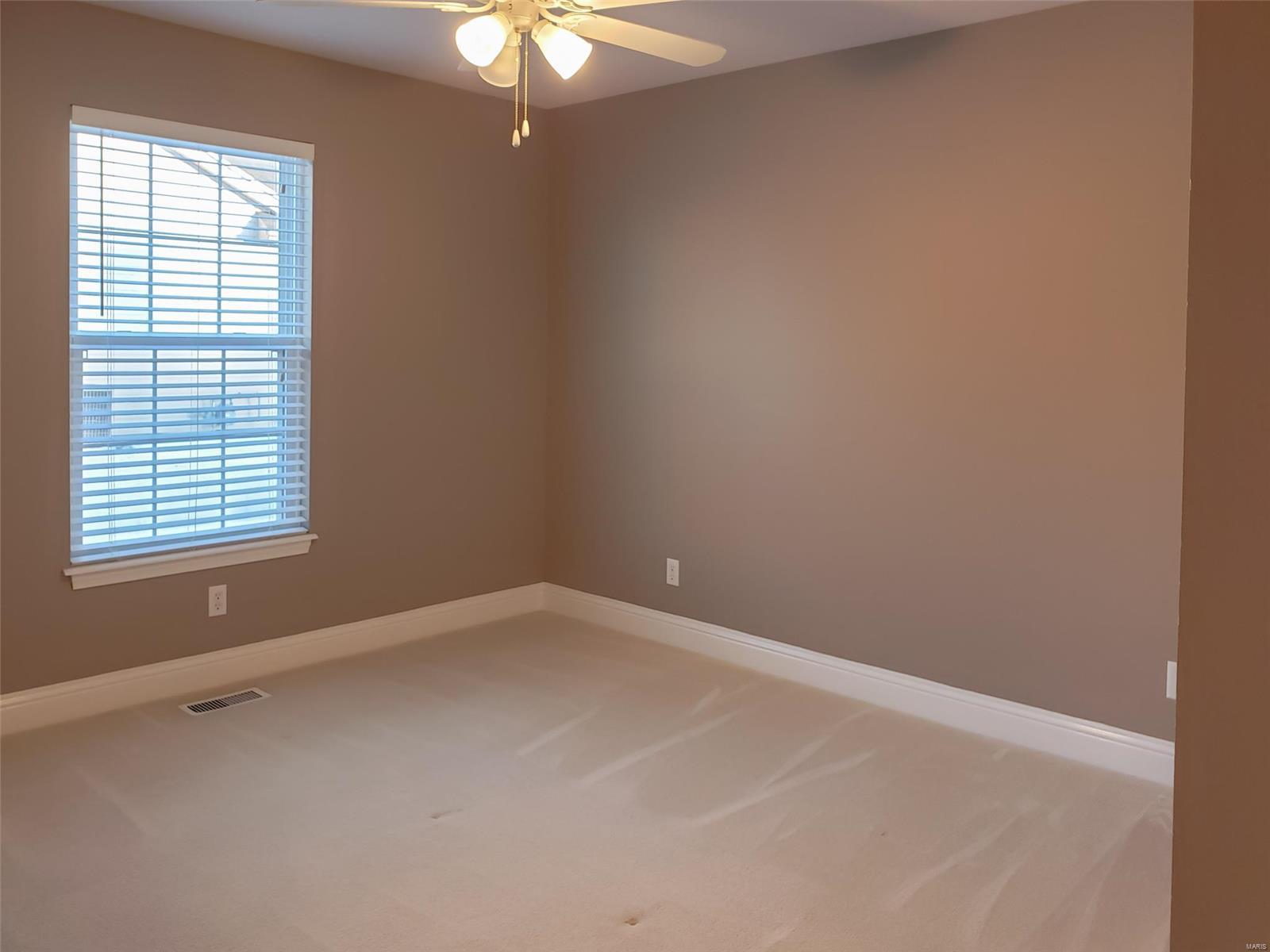 714 Wheatfield Road O'Fallon, IL 62269 - Photo 16 of 33