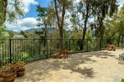 $1,450,000 | 720 Starlight Heights Drive, La Canada Flintridge, CA 91011