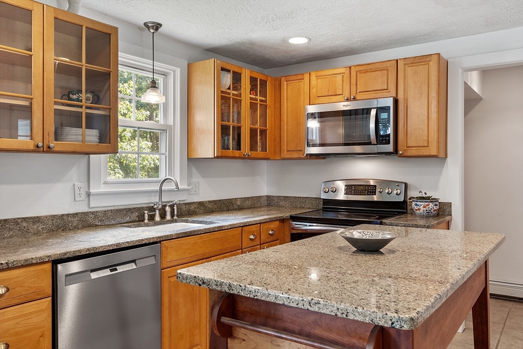 161 Beaman Road Princeton, MA 01541 - Photo 12 of 37 Gallery Image 12