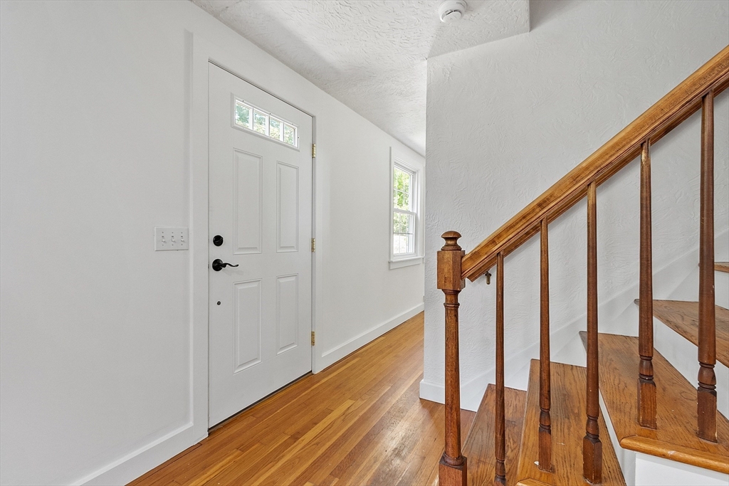 161 Beaman Road Princeton, MA 01541 - Photo 5 of 37 Gallery Image 5