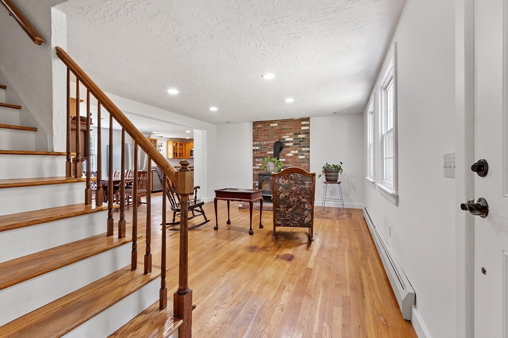 161 Beaman Road Princeton, MA 01541 - Photo 6 of 37 Gallery Image 6