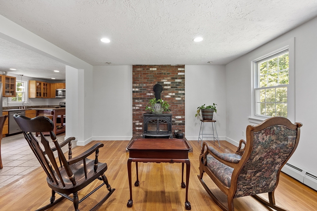 161 Beaman Road Princeton, MA 01541 - Photo 8 of 37 Gallery Image 8