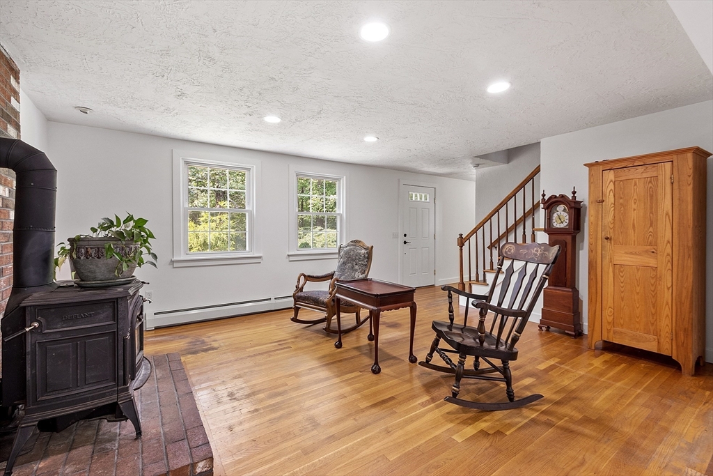 161 Beaman Road Princeton, MA 01541 - Photo 9 of 37 Gallery Image 9