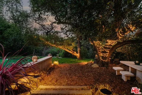 $2,995,000 | 19809 Montau Drive, Topanga, CA 90290
