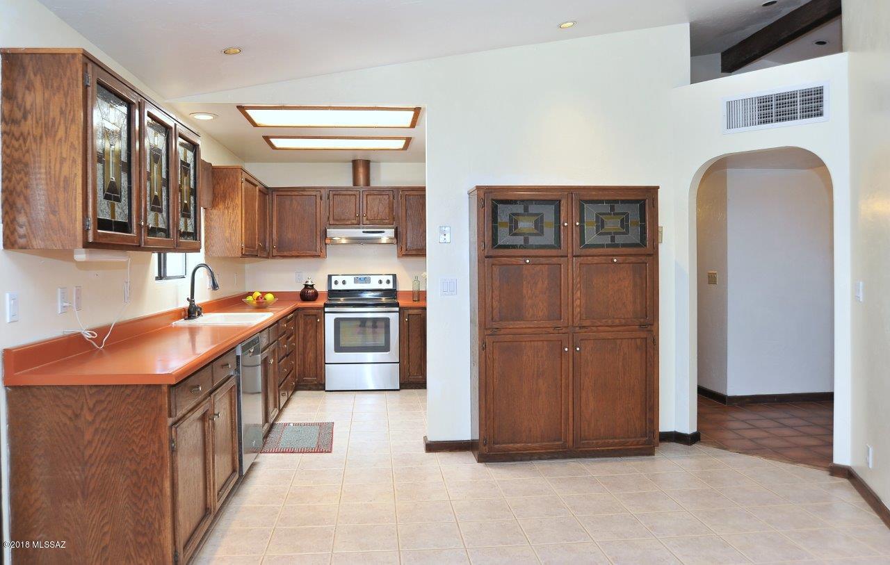 4701 North Bear Canyon Road Tucson, AZ 85749 - Photo 12 of 38