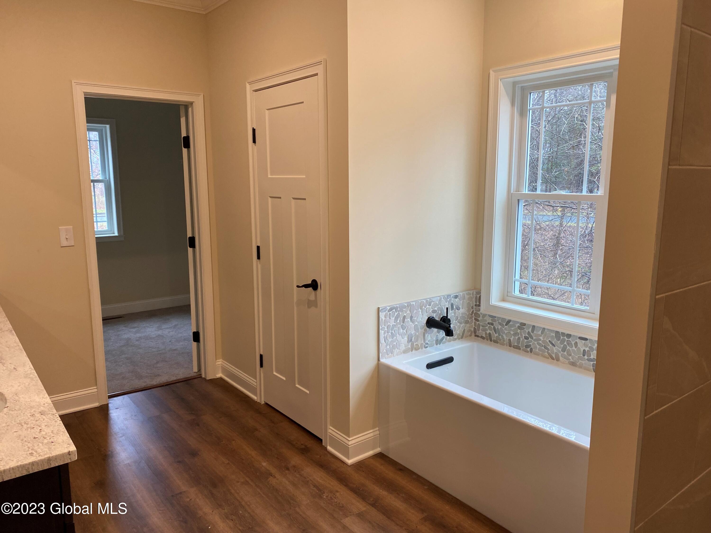 11 Kasper Drive Halfmoon, NY 12065 - Photo 11 of 16 11 Kasper Dr 10