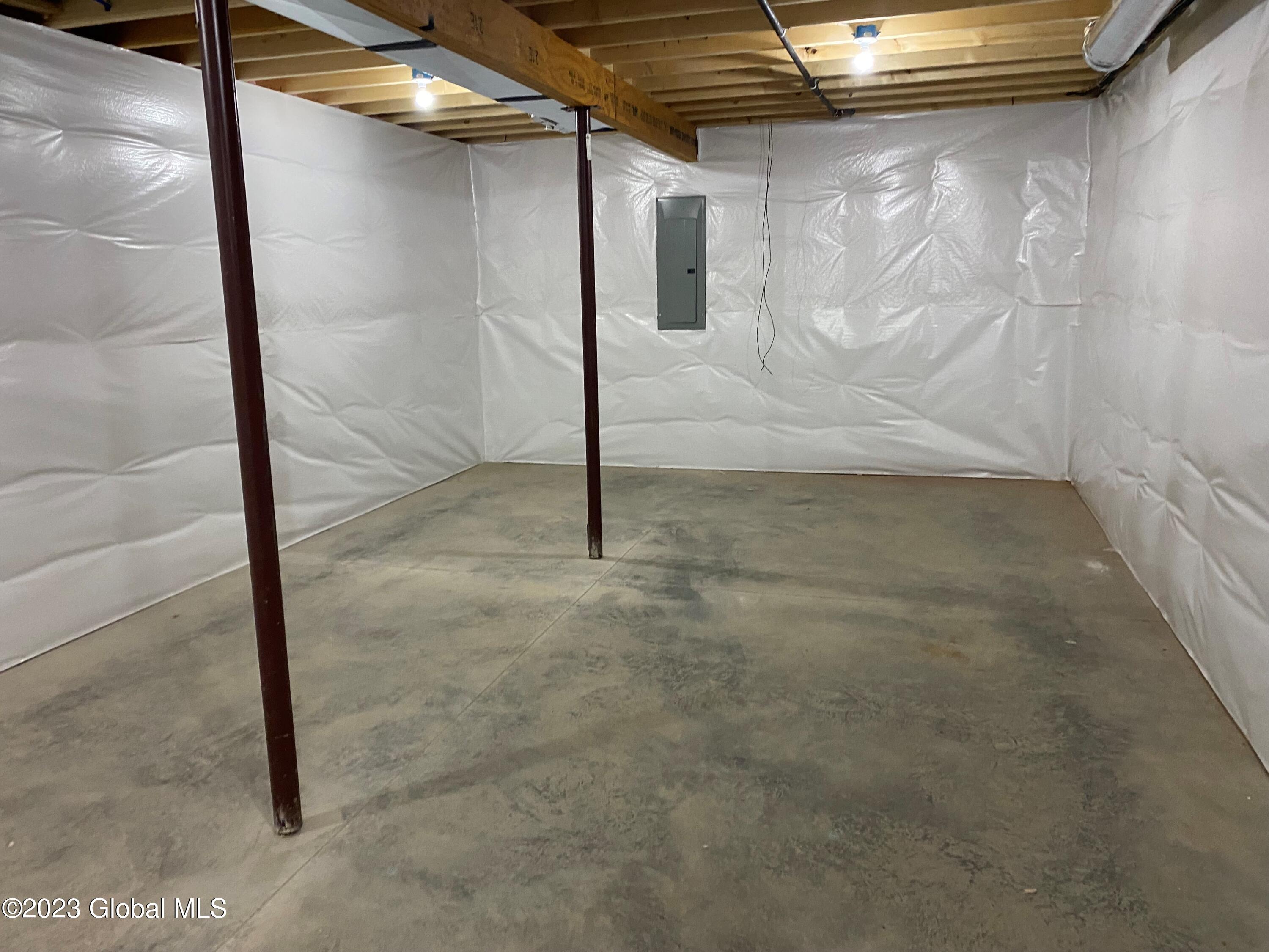 11 Kasper Drive Halfmoon, NY 12065 - Photo 14 of 16 11 Kasper Dr 13