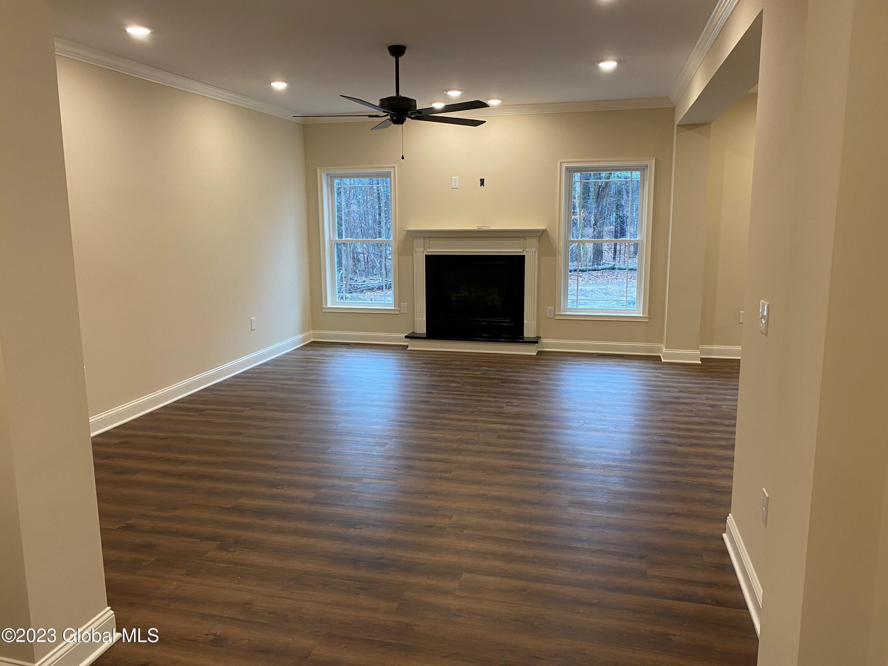 11 Kasper Drive Halfmoon, NY 12065 - Photo 3 of 16 11 Kasper Dr 2