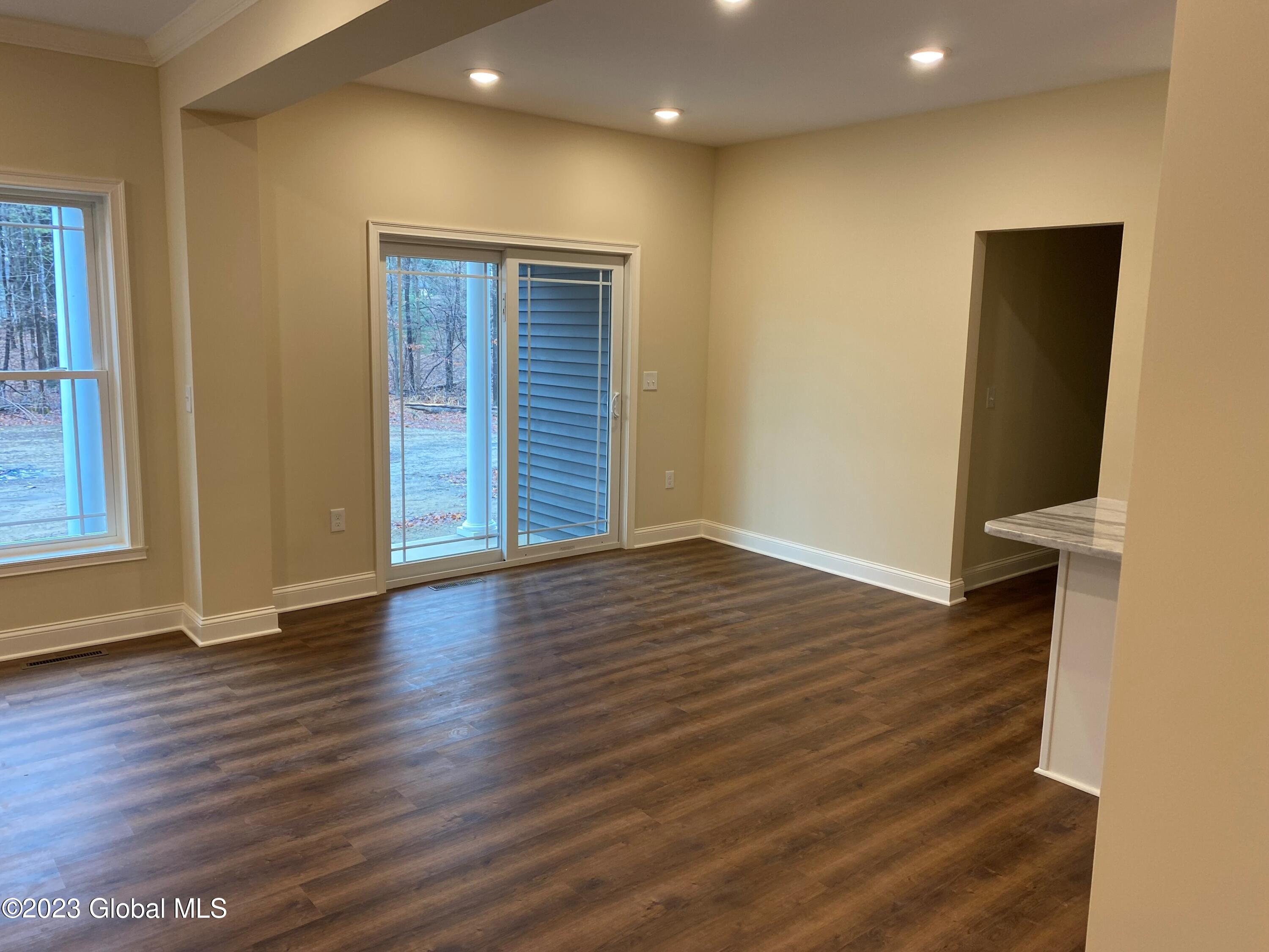 11 Kasper Drive Halfmoon, NY 12065 - Photo 4 of 16 11 Kasper Dr 3