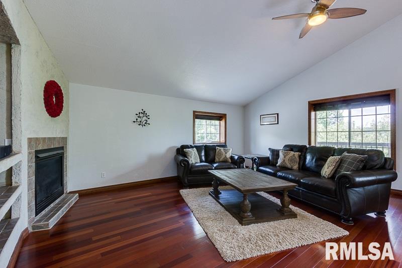 1505 State Avenue Hampton, IL 61256 - Photo 8 of 24 Gallery Image 8