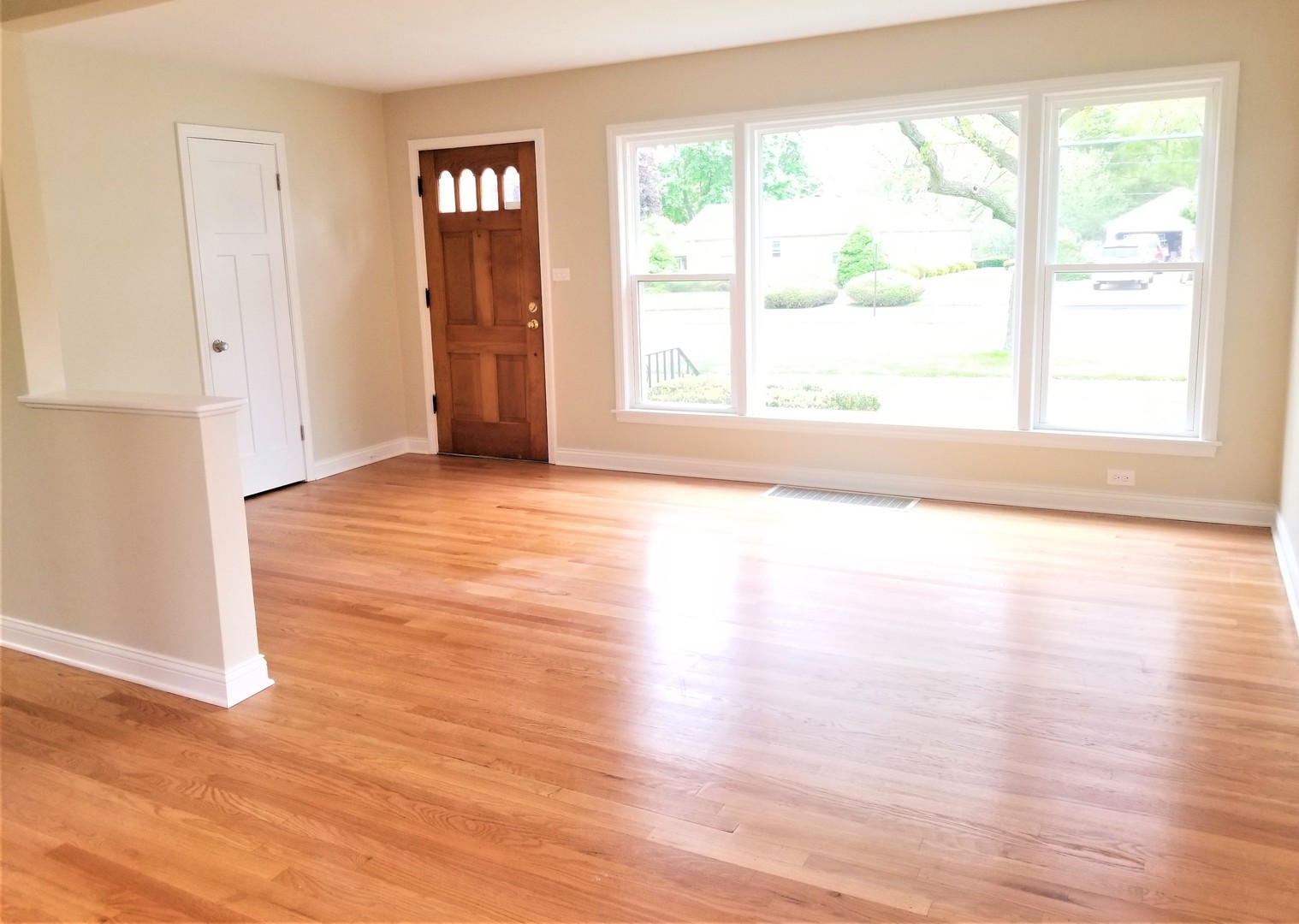 120 North Maple Street Mount Prospect, IL 60056 - Photo 2 of 20