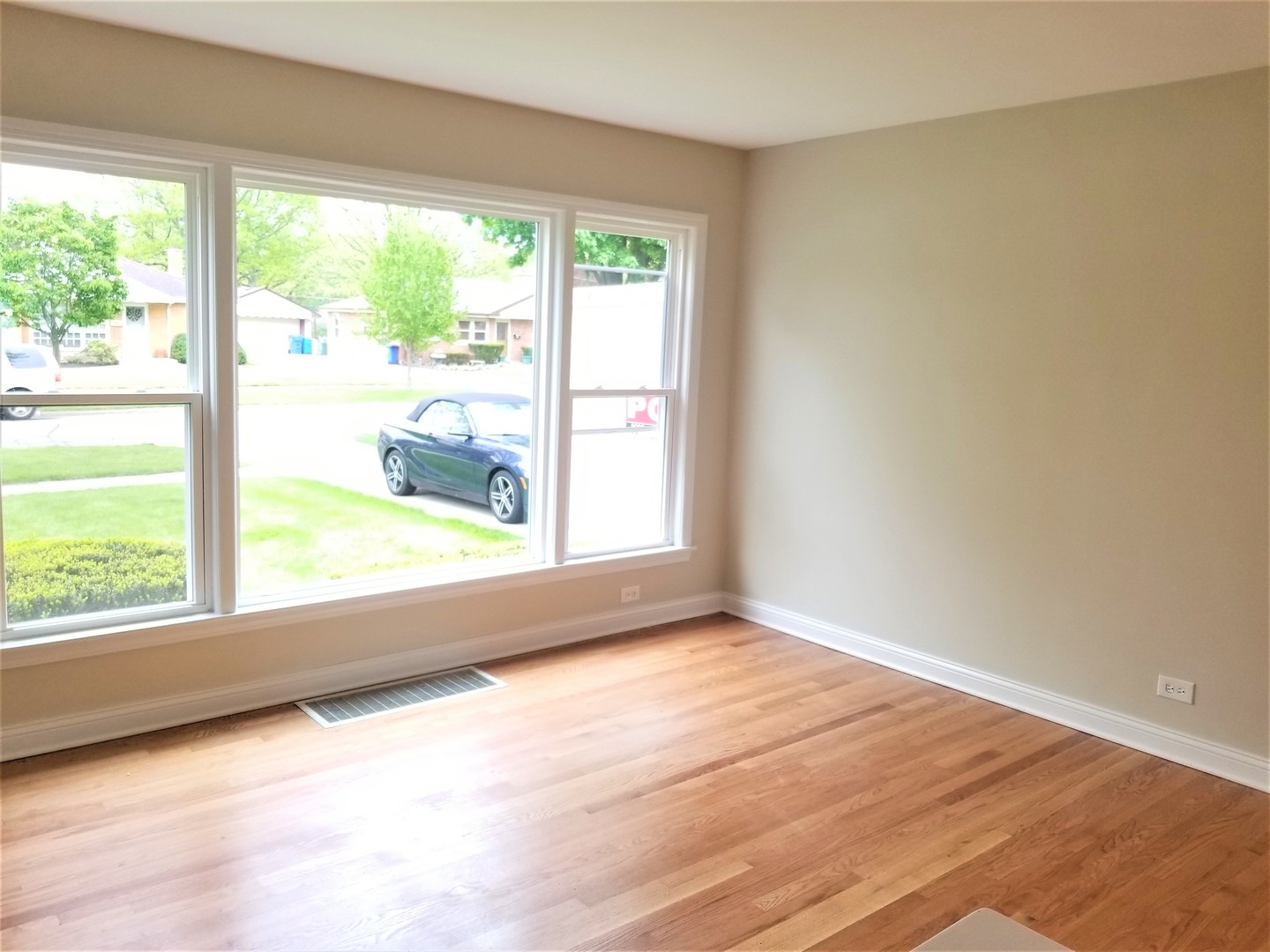120 North Maple Street Mount Prospect, IL 60056 - Photo 3 of 20