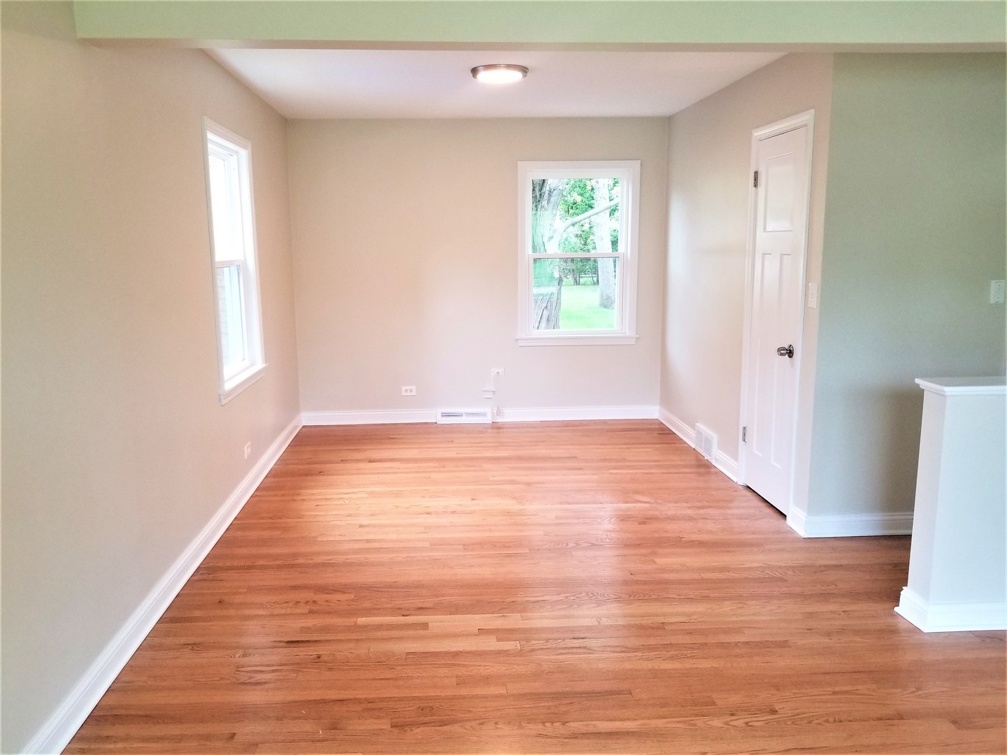 120 North Maple Street Mount Prospect, IL 60056 - Photo 4 of 20